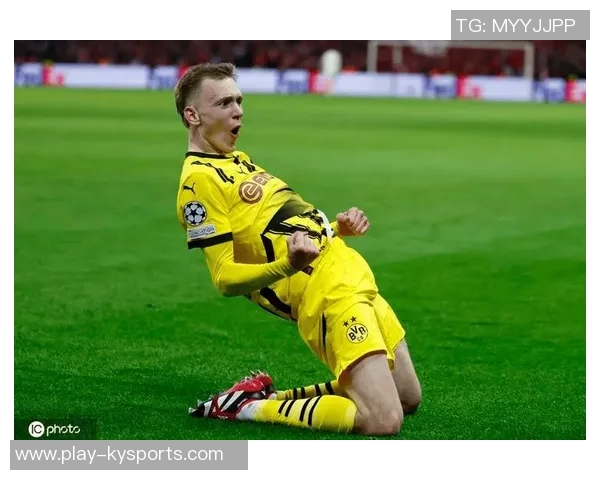 安塞尔米诺精彩头球破门助多特在第41分钟取得领先 安塞尔米诺精彩头球破门助多特在第41分钟取得领先