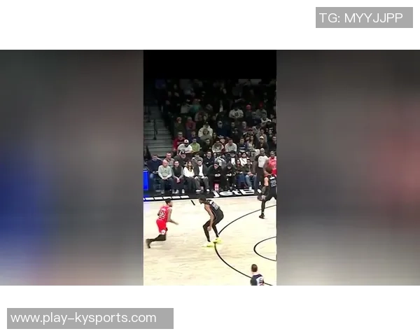 新援安芬尼西蒙斯首秀表现出色13投6中三分球命中率提升至29砍下18分3助攻