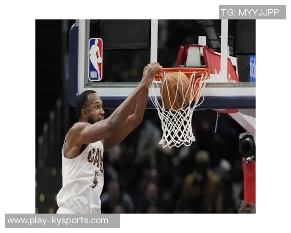 莫布里表现出色12投7中收获17分10篮板5助攻2盖帽助球队稳定胜利 莫布里表现出色12投7中收获17分10篮板5助攻2盖帽助球队稳定胜利