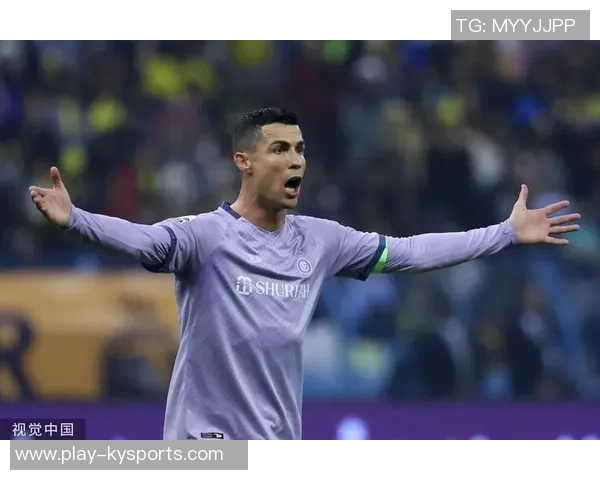 C罗正式入股综合格斗联盟WOWFC助力西班牙体育新篇章 C罗正式入股综合格斗联盟WOWFC助力西班牙体育新篇章